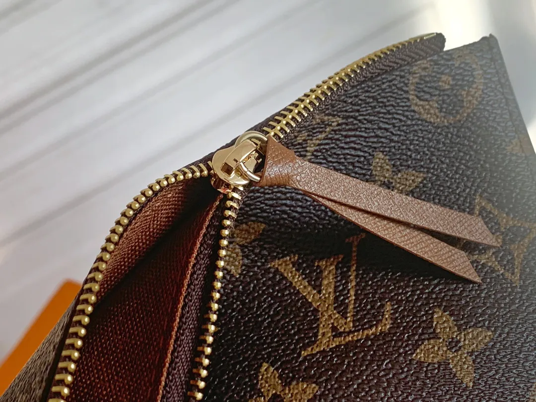 All Categories Official Website "Brand Women's Bags" Women's Bags 💙 LV 2026 New LV Classic Three-in-One Crossbody Bag