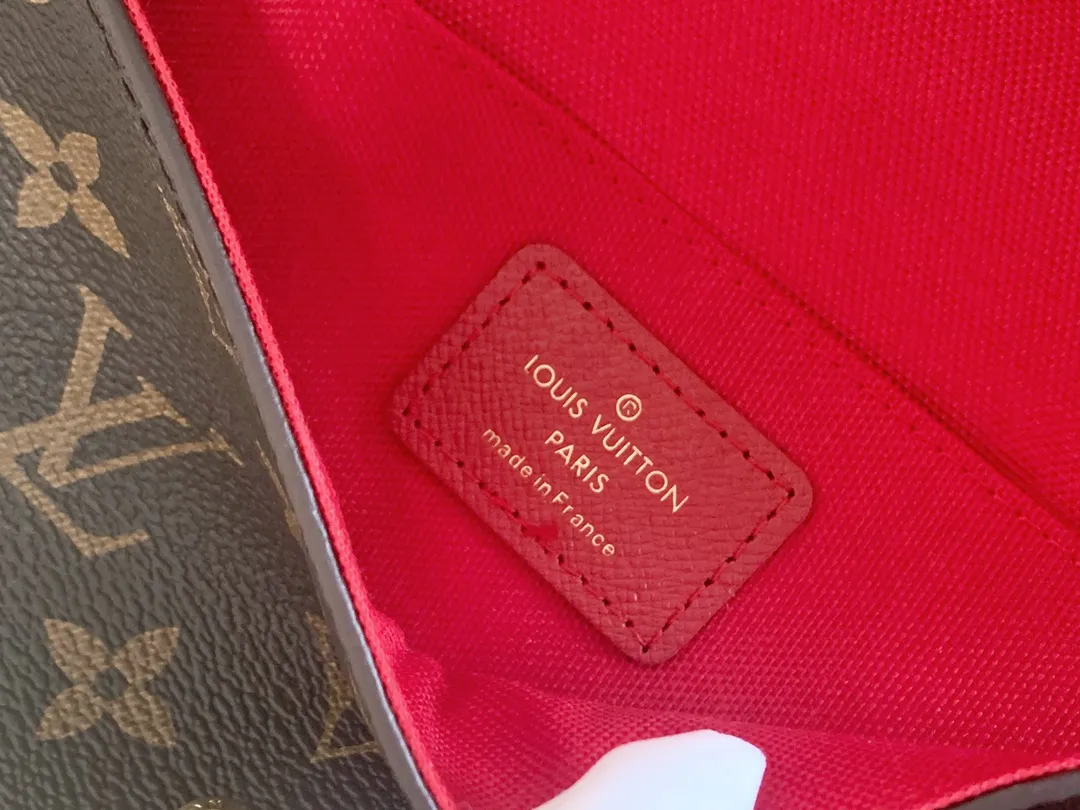 All Categories Official Website "Brand Women's Bags" Women's Bags 💙 LV 2026 New LV Classic Three-in-One Crossbody Bag