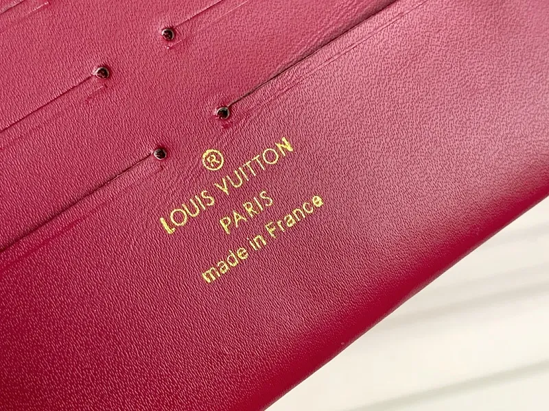 All Categories Official Website "Brand Women's Bags" Women's Bags 💙 LV 2026 New LV Classic Three-in-One Crossbody Bag
