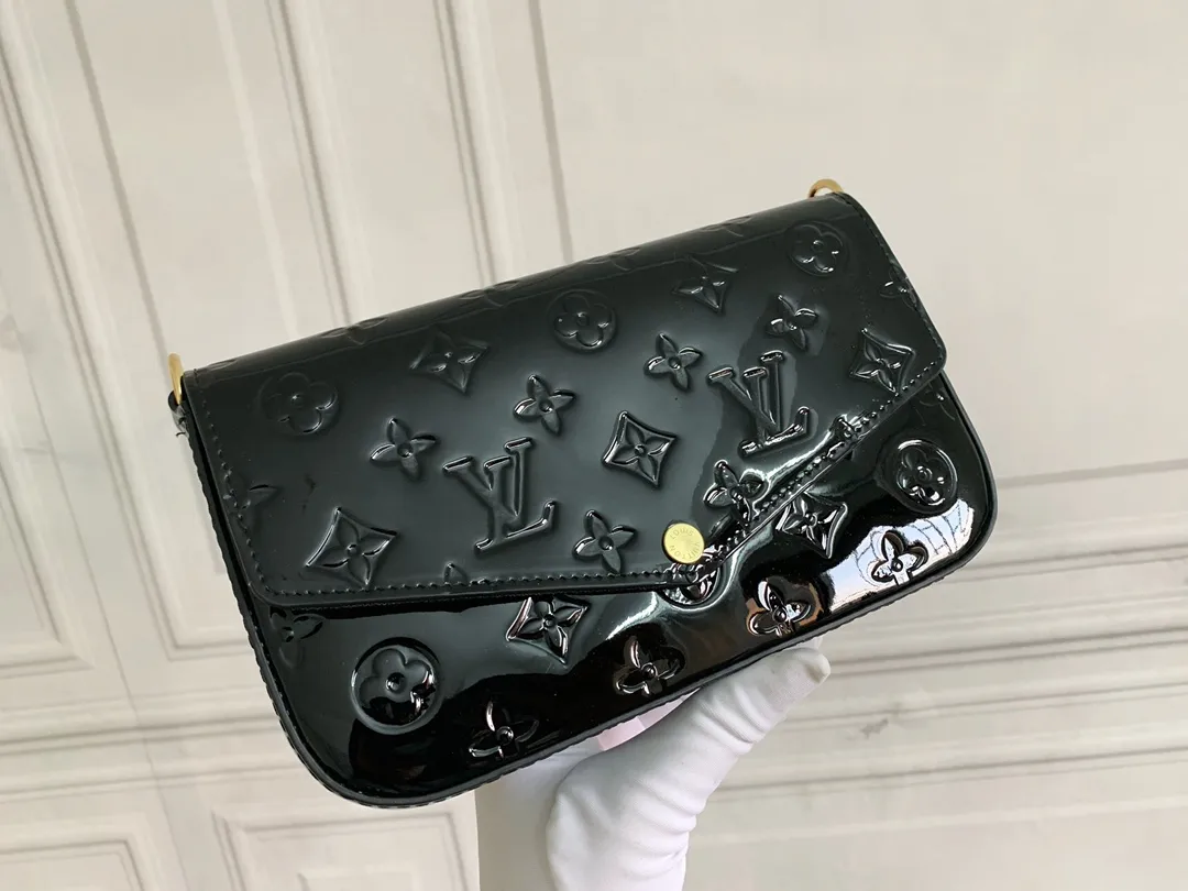 All Categories Official Website "Brand Women's Bags" Women's Bags 💙 LV 2026 New LV Classic Three-in-One Crossbody Bag