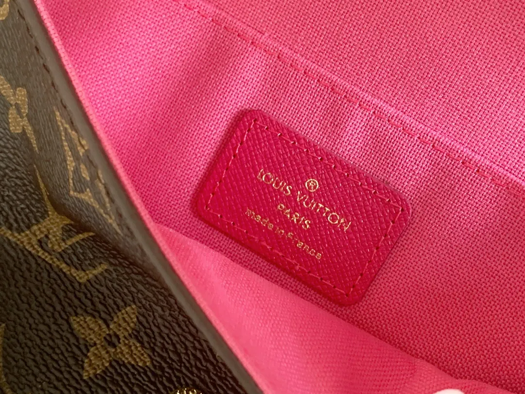 All Categories Official Website "Brand Women's Bags" Women's Bags 💙 LV 2026 New LV Classic Three-in-One Crossbody Bag