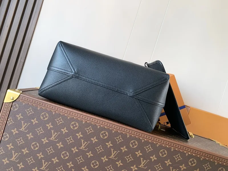 All Categories Official Website "Brand Women's Bags" Women's Bags 💙 LV 2026 Official Website New LV Crossbody Bag