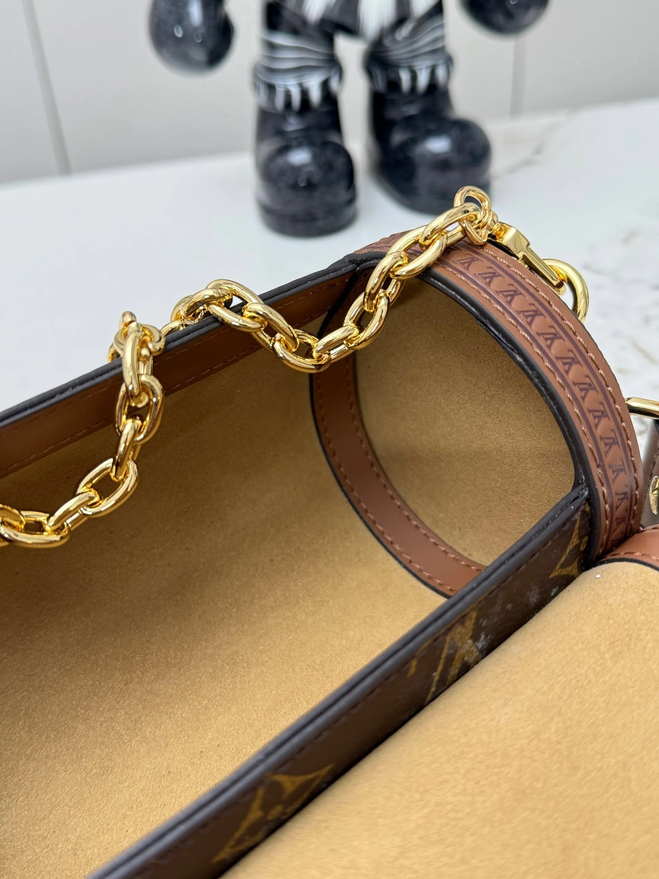 All Categories Official Website "Brand Women's Bags" Women's Bags 💙 LV 2025 New LV Crossbody Bag