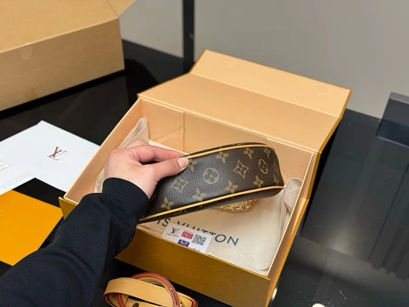 All Categories Official Website "Brand Women's Bags" Women's Bags 💙 LV 2025 New LV Crossbody Bag
