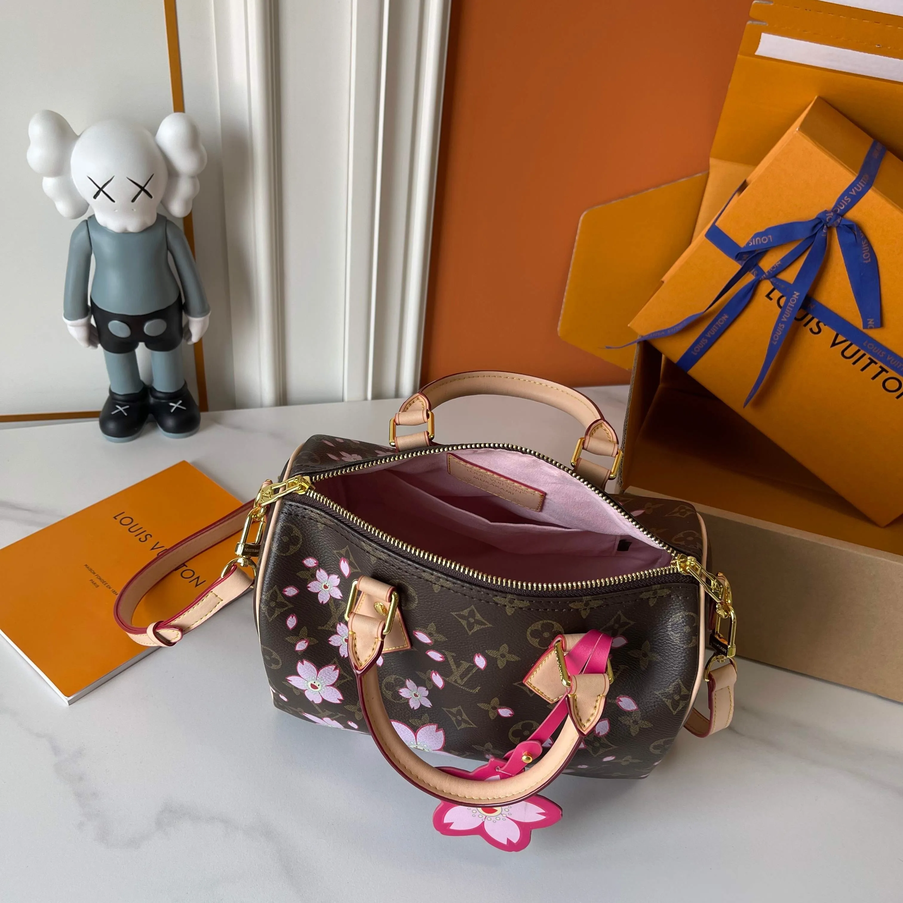 All Categories Official Website "Brand Women's Bags" Women's Bags 💙 LV 2025 New LV Crossbody Bag