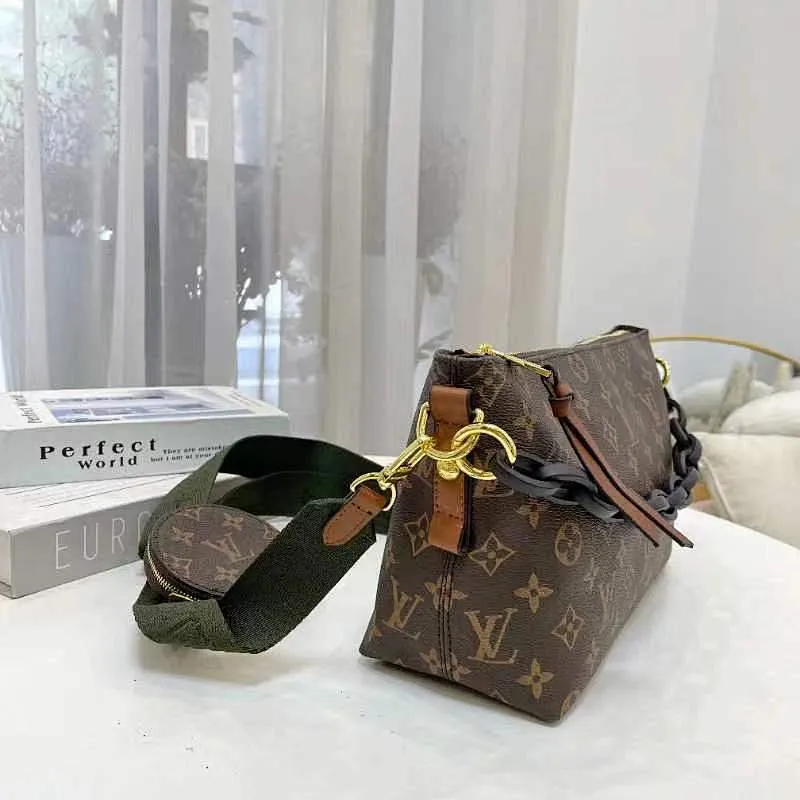 All categories Official website "Brand Women's Bags" Women's Bags 💙 LV fine imitation LV, high imitation LV bags, LV crossbody bags, 2023 official latest version LV crossbody bags, LV bag factory, recommended bags, size: 27-18-11CM
