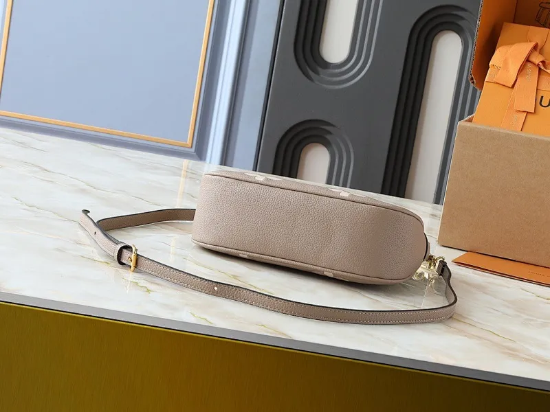 All Categories Official Website "Brand Women's Bags" Women's Bags 💙 LV 2025 New LV Crossbody Bag