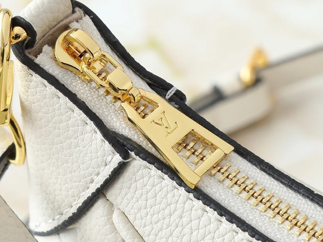 All Categories Official Website "Brand Women's Bags" Women's Bags 💙 LV 2025 New LV Crossbody Bag