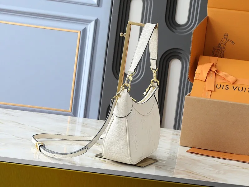 All Categories Official Website "Brand Women's Bags" Women's Bags 💙 LV 2025 New LV Crossbody Bag