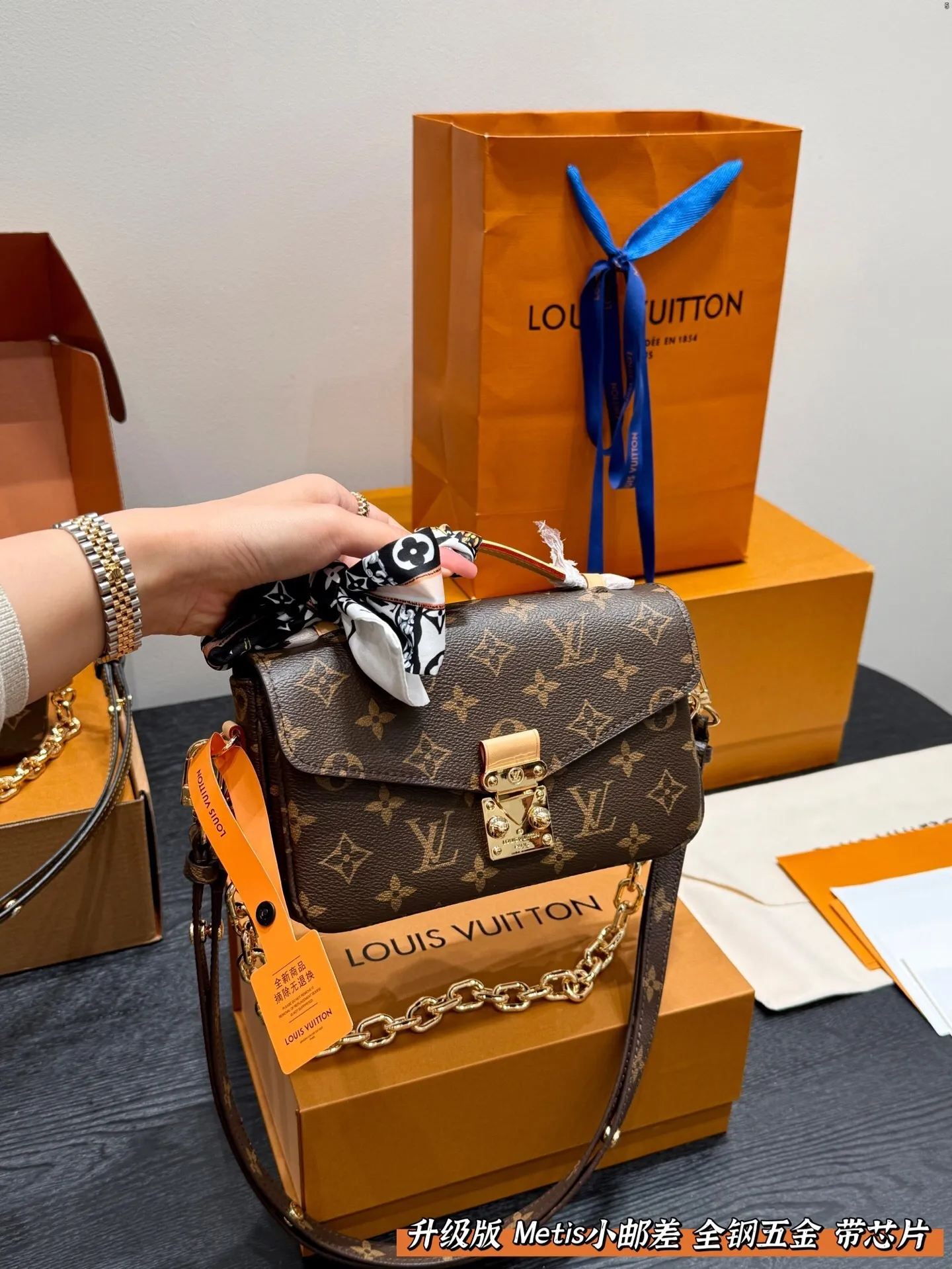 All Categories Official Website "Brand Women's Bags" Women's Bags 💙 LV 2025 New LV Crossbody Bag