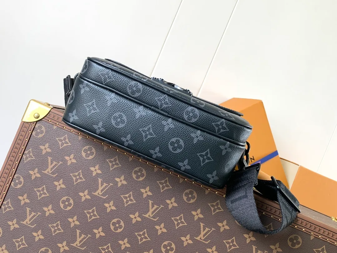 All Categories Official Website "Brand Women's Bags" Women's Bags 💙 LV 2026 New LV Crossbody Bag