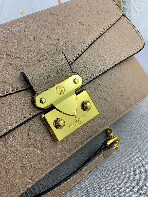 All Categories Official Website "Brand Women's Bags" Women's Bags 💙 LV Upgraded Original This Marceau chain bag is made of Monogram Empreinte embossed leather, with a plain leather flap and soft leather lining. Signature S-lock clasp and chain add to the elegance, and there's room for a large wallet and iPhone