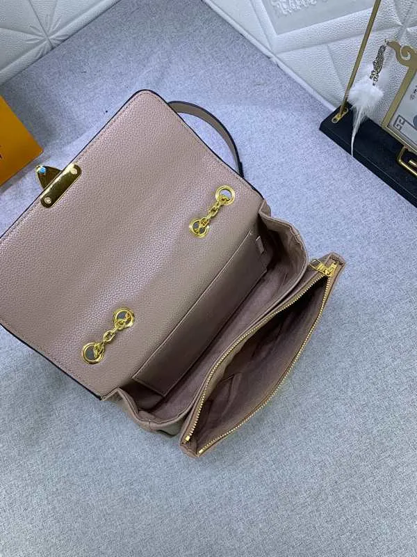 All Categories Official Website "Brand Women's Bags" Women's Bags 💙 LV Upgraded Original This Marceau chain bag is made of Monogram Empreinte embossed leather, with a plain leather flap and soft leather lining. Signature S-lock clasp and chain add to the elegance, and there's room for a large wallet and iPhone