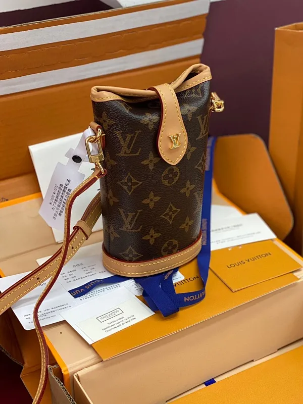 All Categories Official Website "Brand Women's Bags" Women's Bags 💙 LV 2025 New LV Crossbody Bag