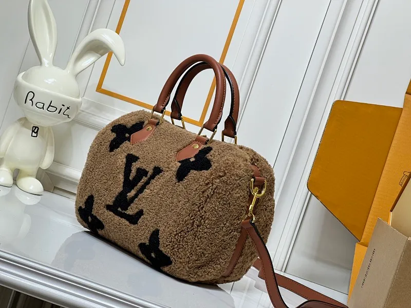 All Categories Official Website "Brand Women's Bags" Women's Bags 💙 LV 2026 New LV Crossbody Bag