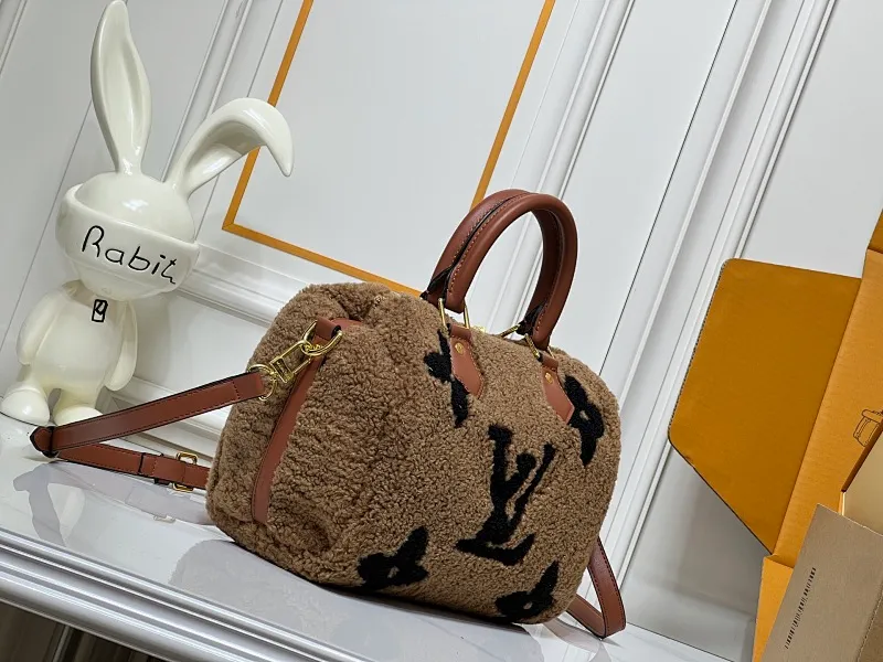 All Categories Official Website "Brand Women's Bags" Women's Bags 💙 LV 2026 New LV Crossbody Bag
