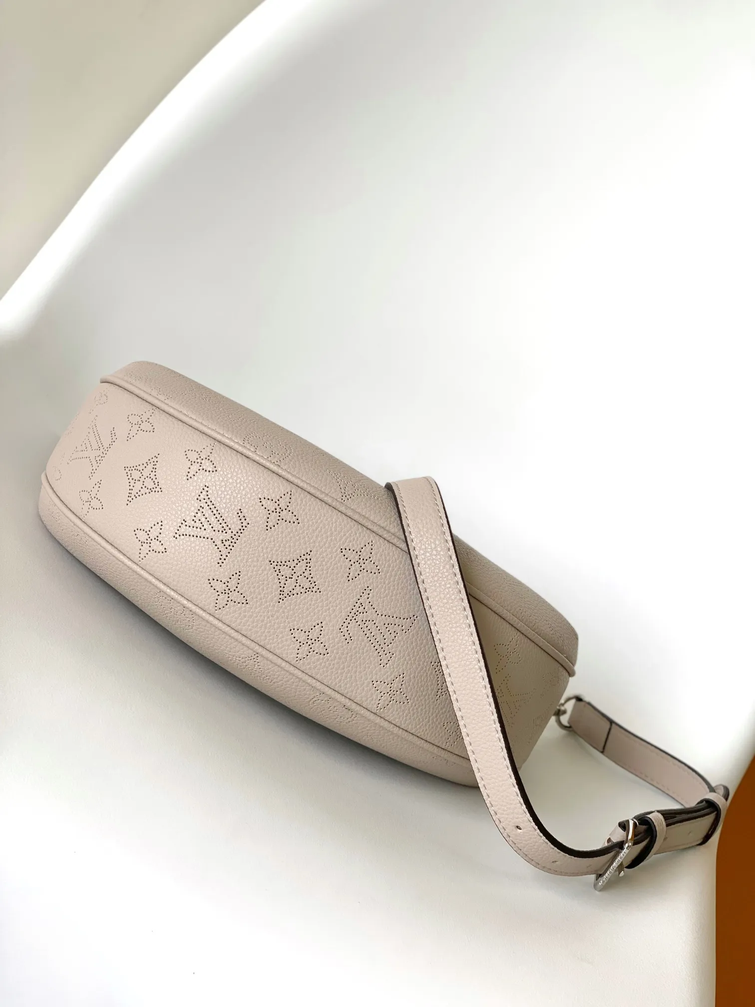 All Categories Official Website "Brand Women's Bags" Women's Bags 💙 LV 2026 New LV Crossbody Bag