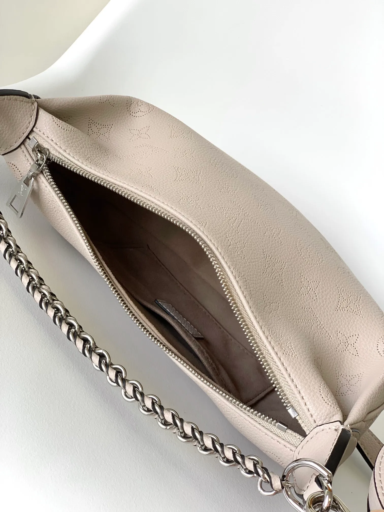 All Categories Official Website "Brand Women's Bags" Women's Bags 💙 LV 2026 New LV Crossbody Bag