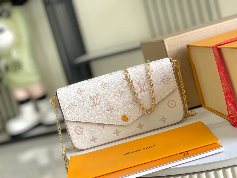 All Categories 💚 Authentic Grade Bags 💚 LV 2026 New LV Top Replica Crossbody Shoulder Bag