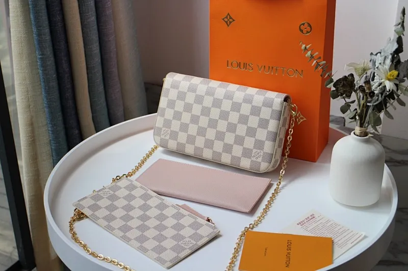 All Categories Official Website "Brand Women's Bags" Women's Bags 💙 LV 2023 New LV Crossbody Bag Wholesale