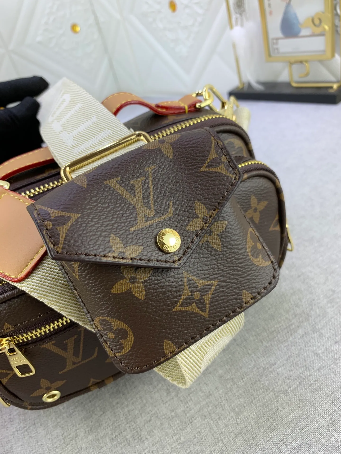 All categories Official website "Brand Women's Bags" Women's Bags 💙 LV replica LV, fine imitation LV bags, LV shoulder bags, 2023 official latest version LV crossbody bag, bag factory, original material, size: 18-11-10CM