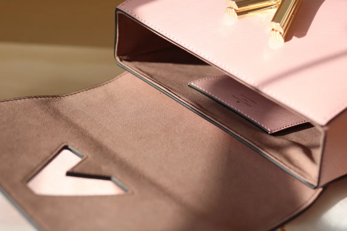 All Categories Official Website "Brand Women's Bags" Women's Bags 💙 LV 2023 New LV Crossbody Bag