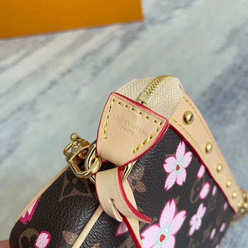 All Categories Official Website "Brand Women's Bags" Women's Bags 💙 LV 2025 New LV Crossbody Bag