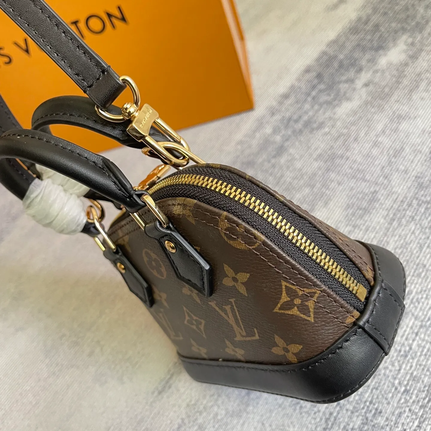 All Categories Official Website "Brand Women's Bags" Women's Bags 💙 LV 2026 New LV Crossbody Bag