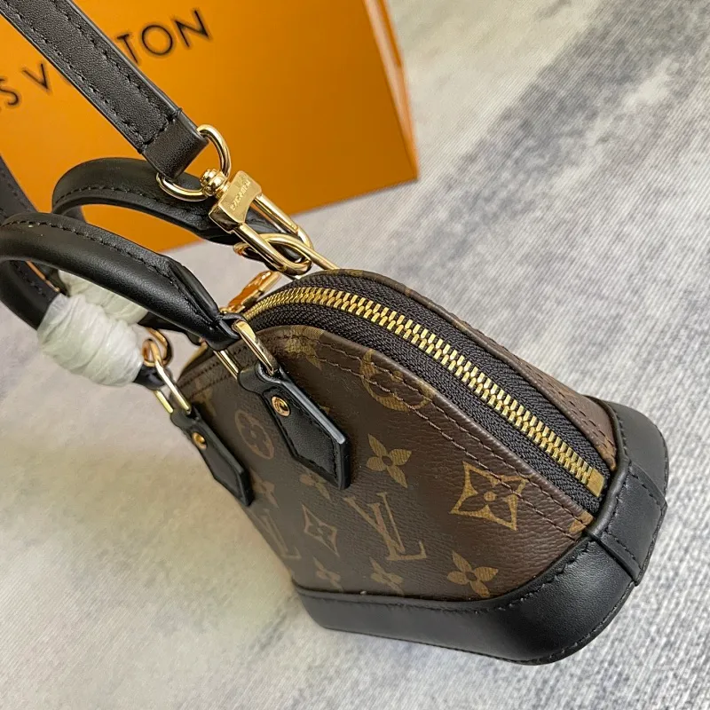 All Categories Official Website "Brand Women's Bags" Women's Bags 💙 LV 2026 New LV Crossbody Bag