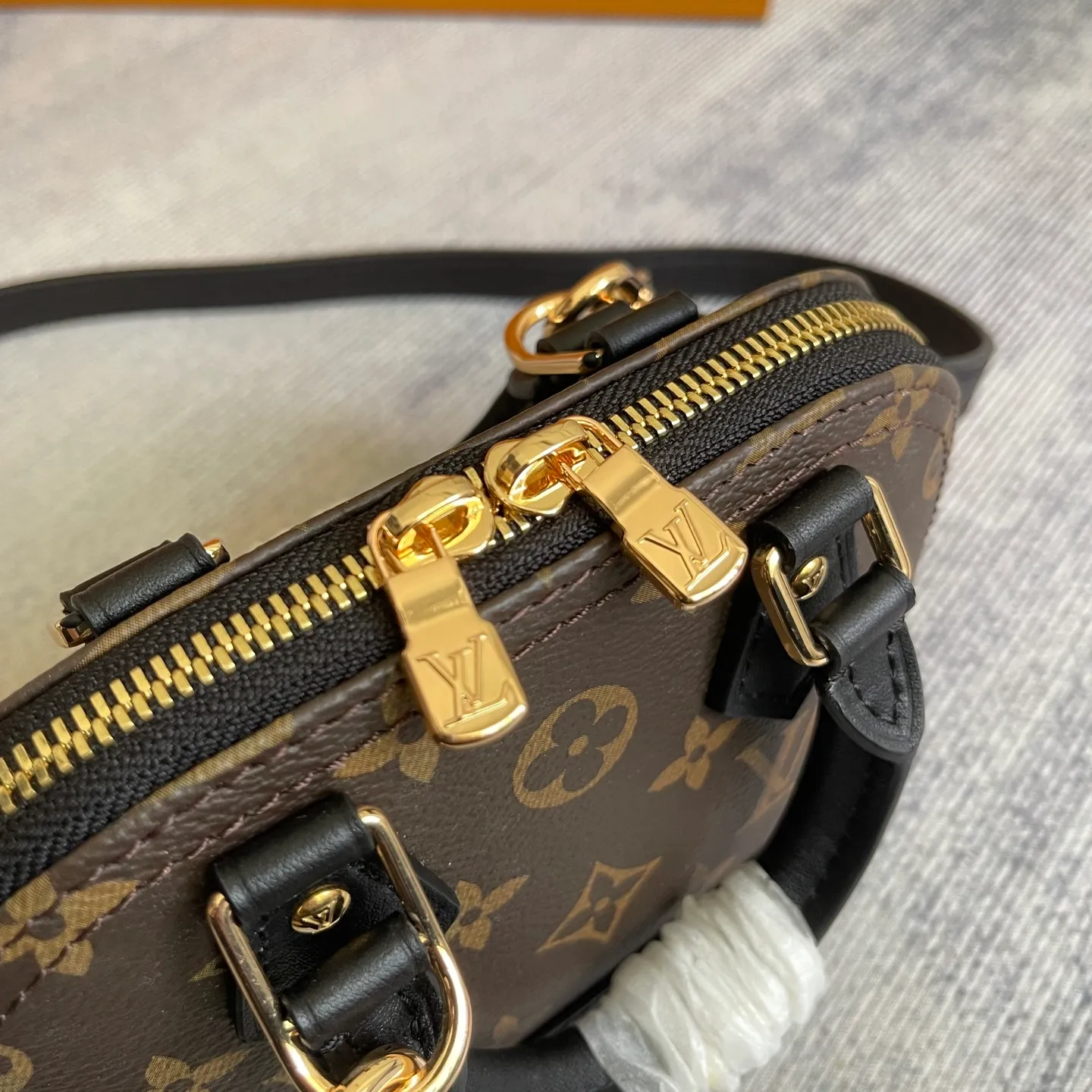 All Categories Official Website "Brand Women's Bags" Women's Bags 💙 LV 2026 New LV Crossbody Bag