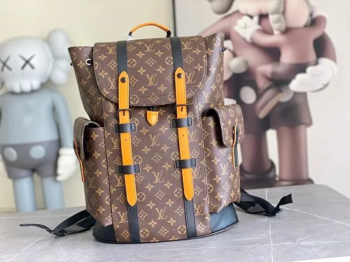 All categories 💚 Authentic bags 💚 LV LV classic backpack