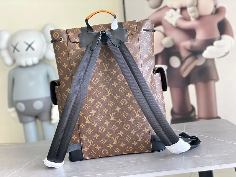 All categories 💚 Authentic bags 💚 LV LV classic backpack