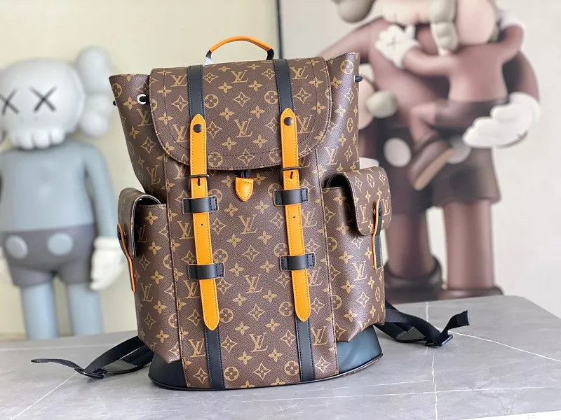 All categories 💚 Authentic bags 💚 LV LV classic backpack