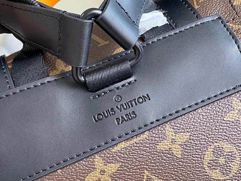 All categories 💚 Authentic bags 💚 LV LV classic backpack