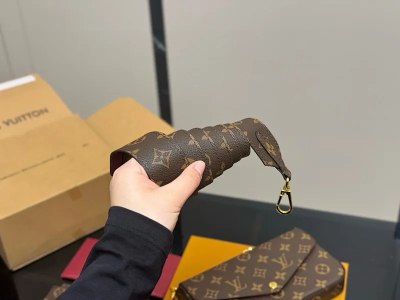 All Categories Official Website "Brand Women's Bags" Women's Bags 💙 LV 2025 New LV Crossbody Bag