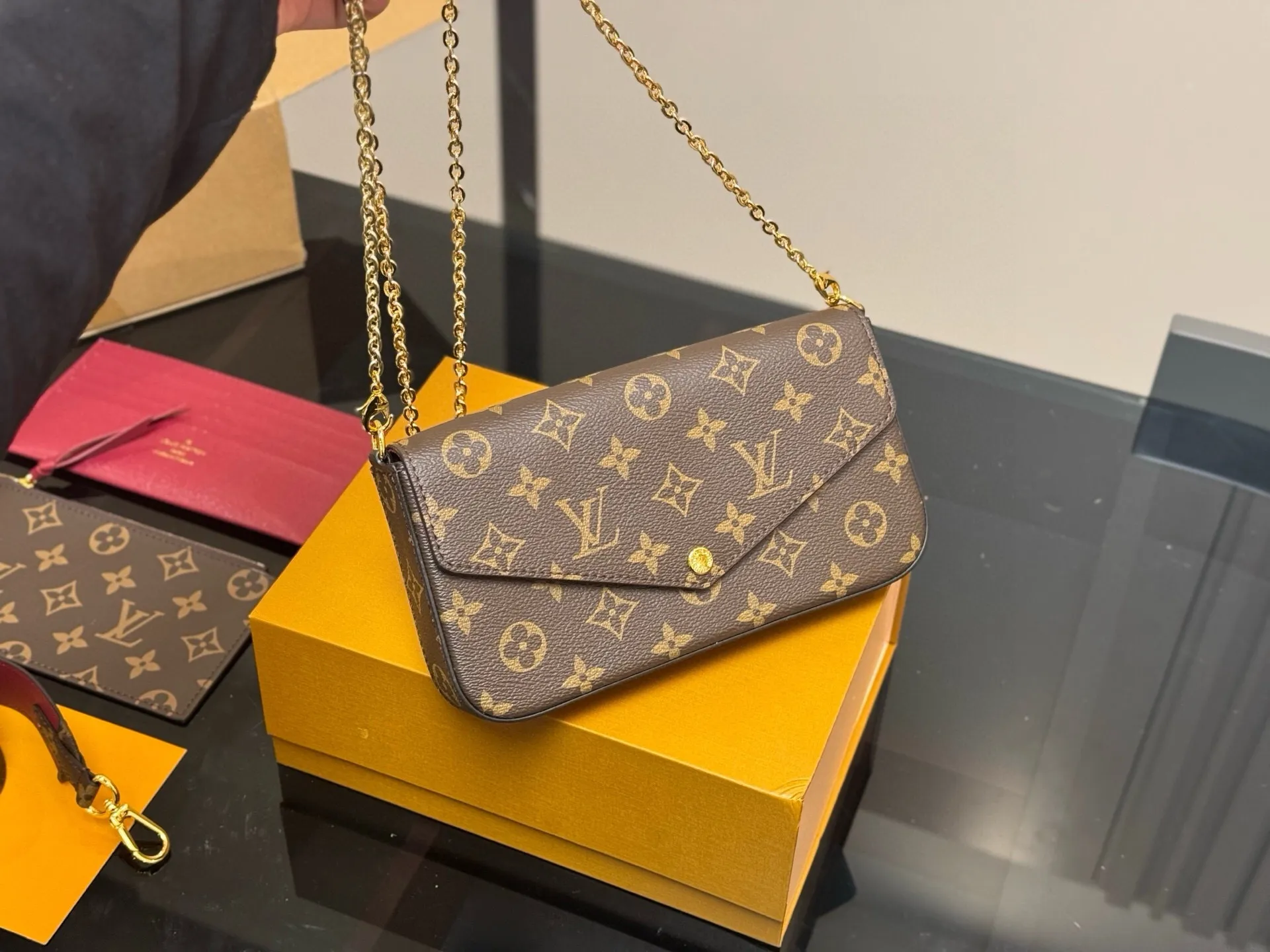 All Categories Official Website "Brand Women's Bags" Women's Bags 💙 LV 2025 New LV Crossbody Bag