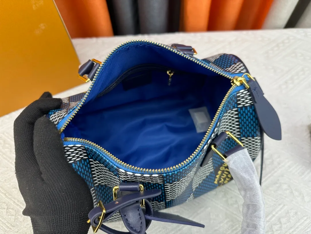 All Categories Official Website "Brand Women's Bags" Women's Bags 💙 LV 2024 New LV Crossbody Bag