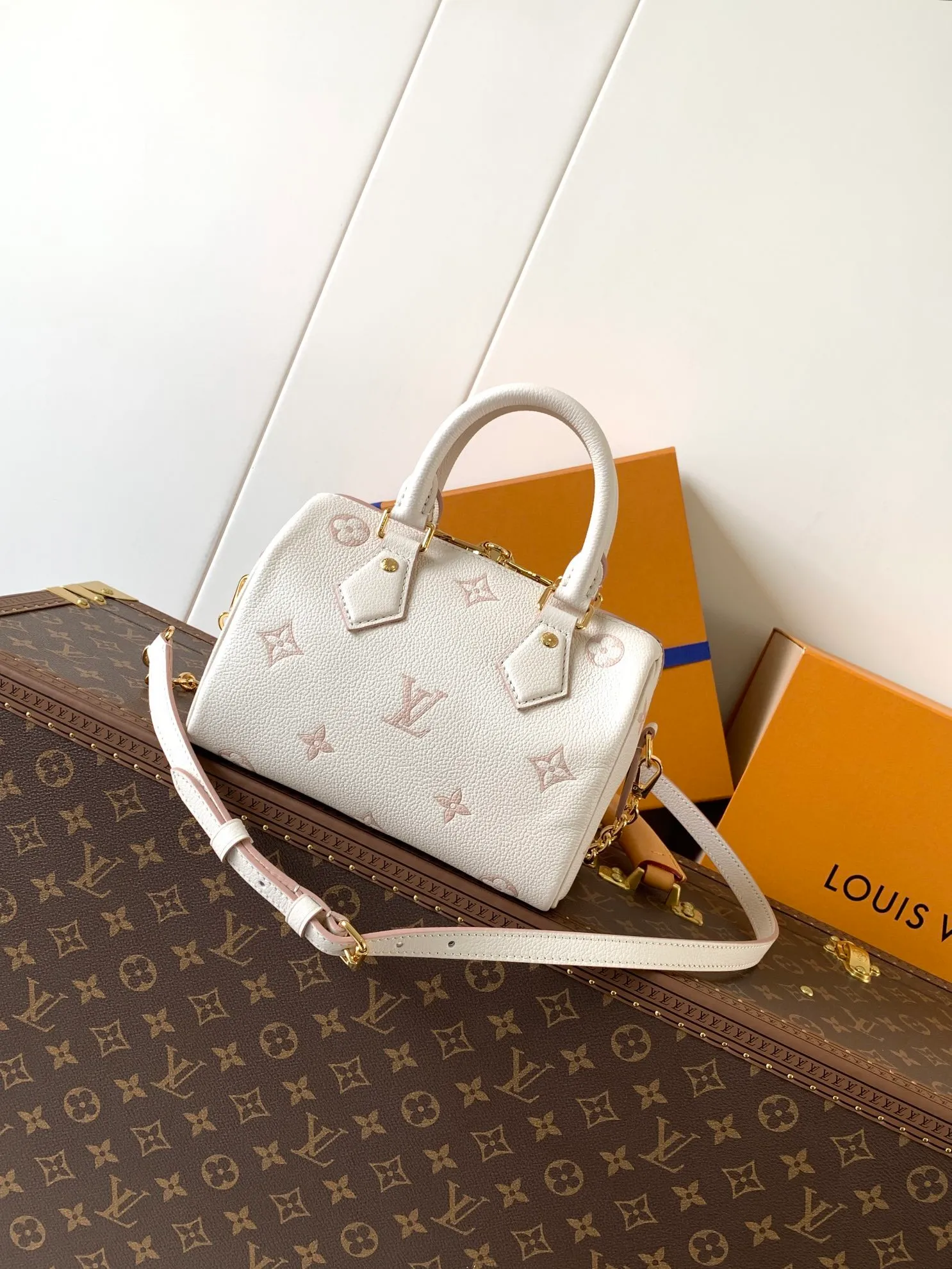 All Categories Official Website "Brand Women's Bags" Women's Bags 💙 LV 2026 New LV Crossbody Bag