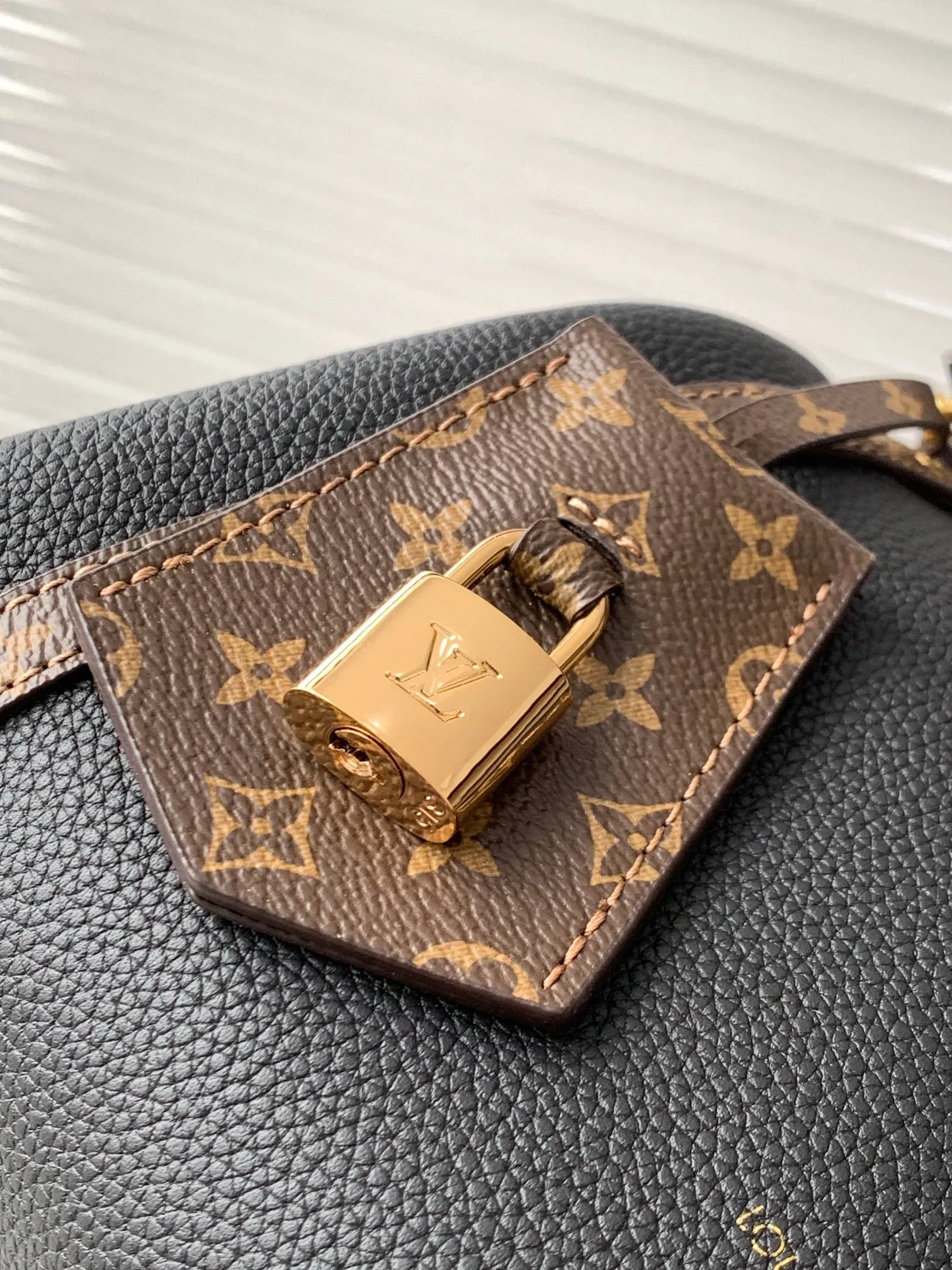 All Categories Official Website "Brand Women's Bags" Women's Bags 💙 LV 2026 Official Website New LV Crossbody Bag