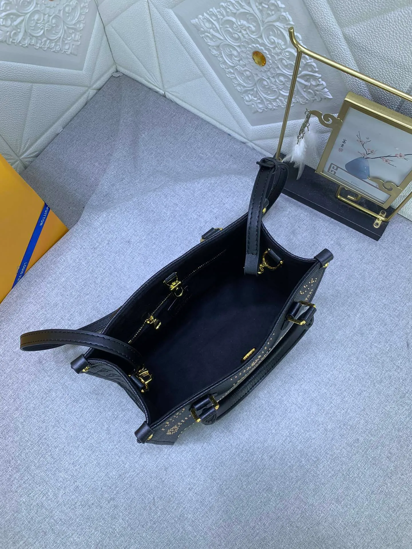 All Categories Official Website "Brand Women's Bags" Women's Bags 💙 LV 2024 New LV Crossbody Bag
