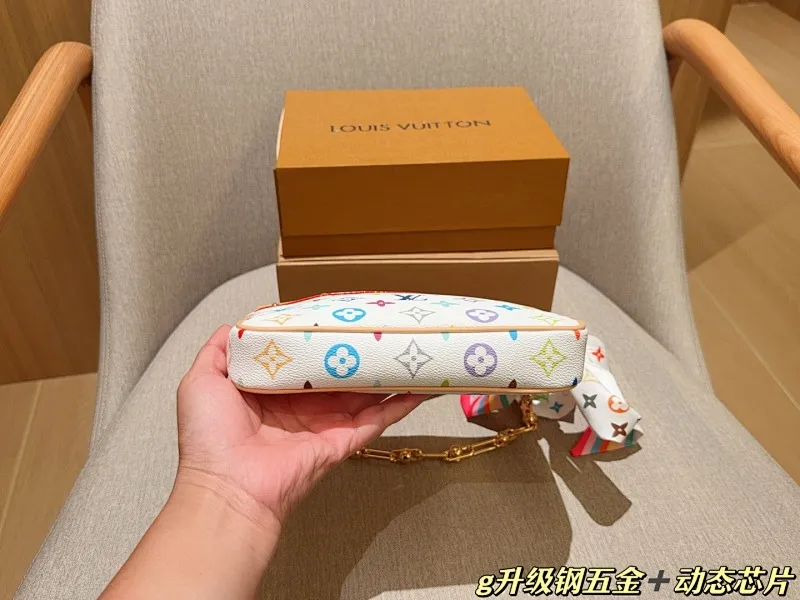 All categories Official website "Brand Women's Bags" Women's Bags 💙 LV 2025 new LV armpit bag