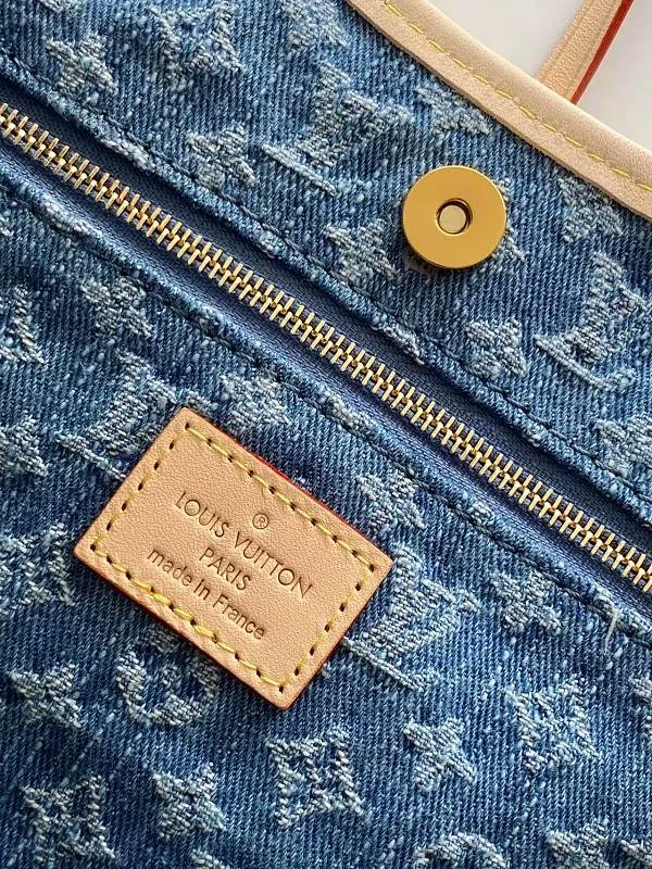 All Categories Official Website "Brand Women's Bags" Women's Bags 💙 LV 2026 Official Website New LV Crossbody Bag
