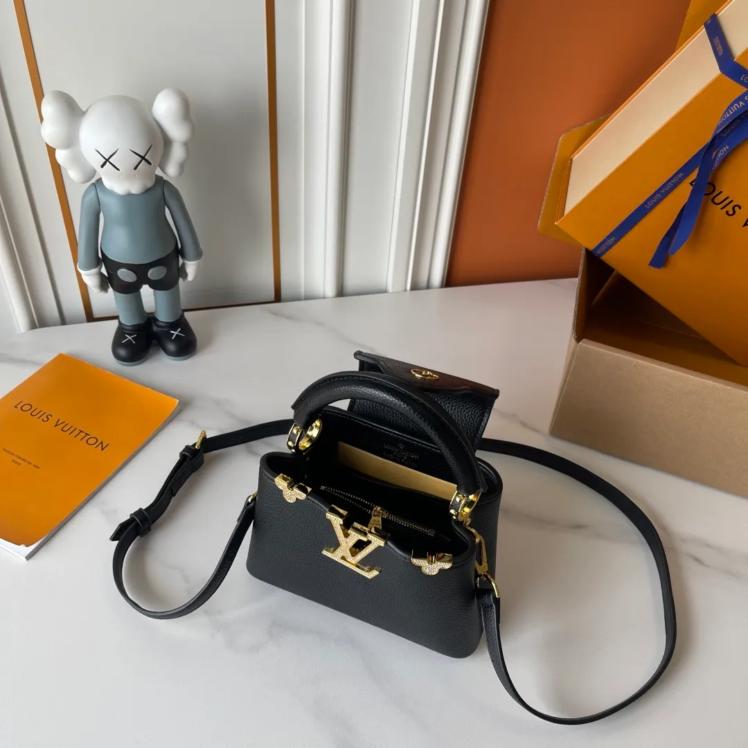 All Categories Official Website "Brand Women's Bags" Women's Bags 💙 LV LV 2026 New Crossbody Shoulder Bag