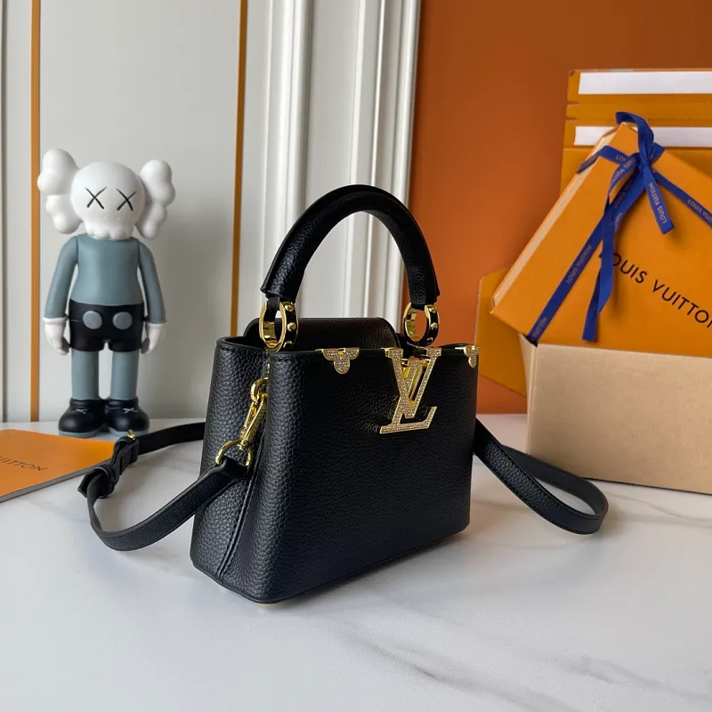 All Categories Official Website "Brand Women's Bags" Women's Bags 💙 LV LV 2026 New Crossbody Shoulder Bag