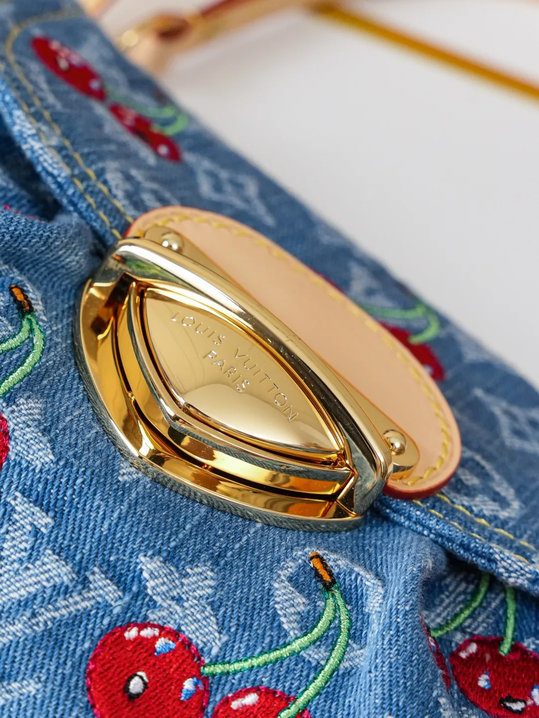 All Categories Official Website "Brand Women's Bags" Women's Bags 💙 LV 2026 Official Website New LV Crossbody Bag