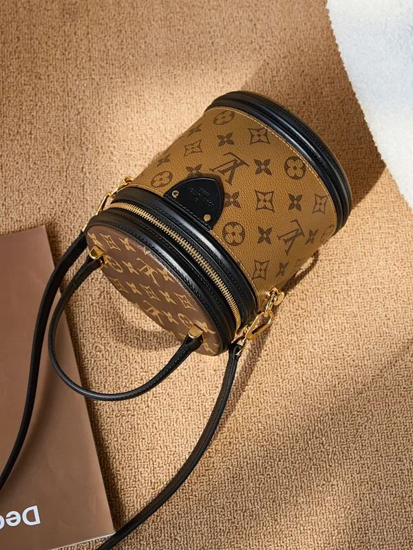 All categories 💚 Authentic bags 💚 LV 2024 new LV crossbody bag