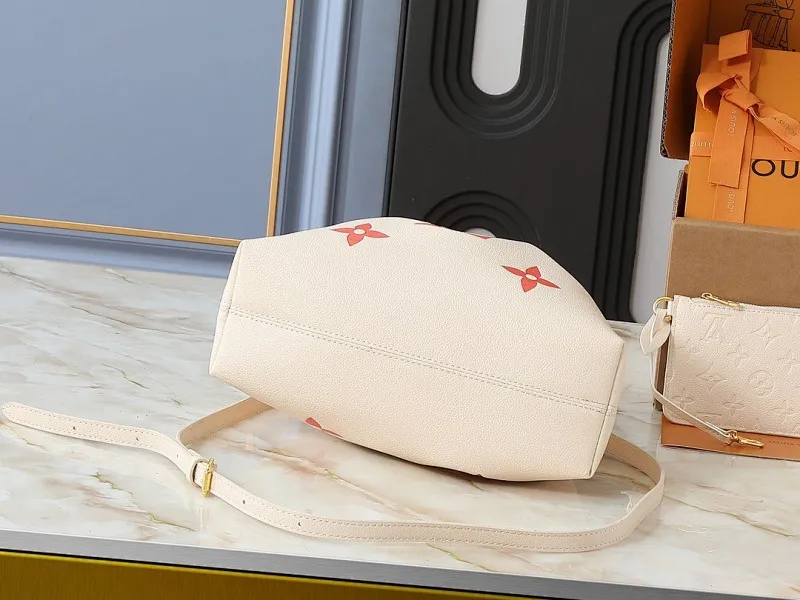 All Categories Official Website "Brand Women's Bags" Women's Bags 💙 LV 2025 New LV Crossbody Bag