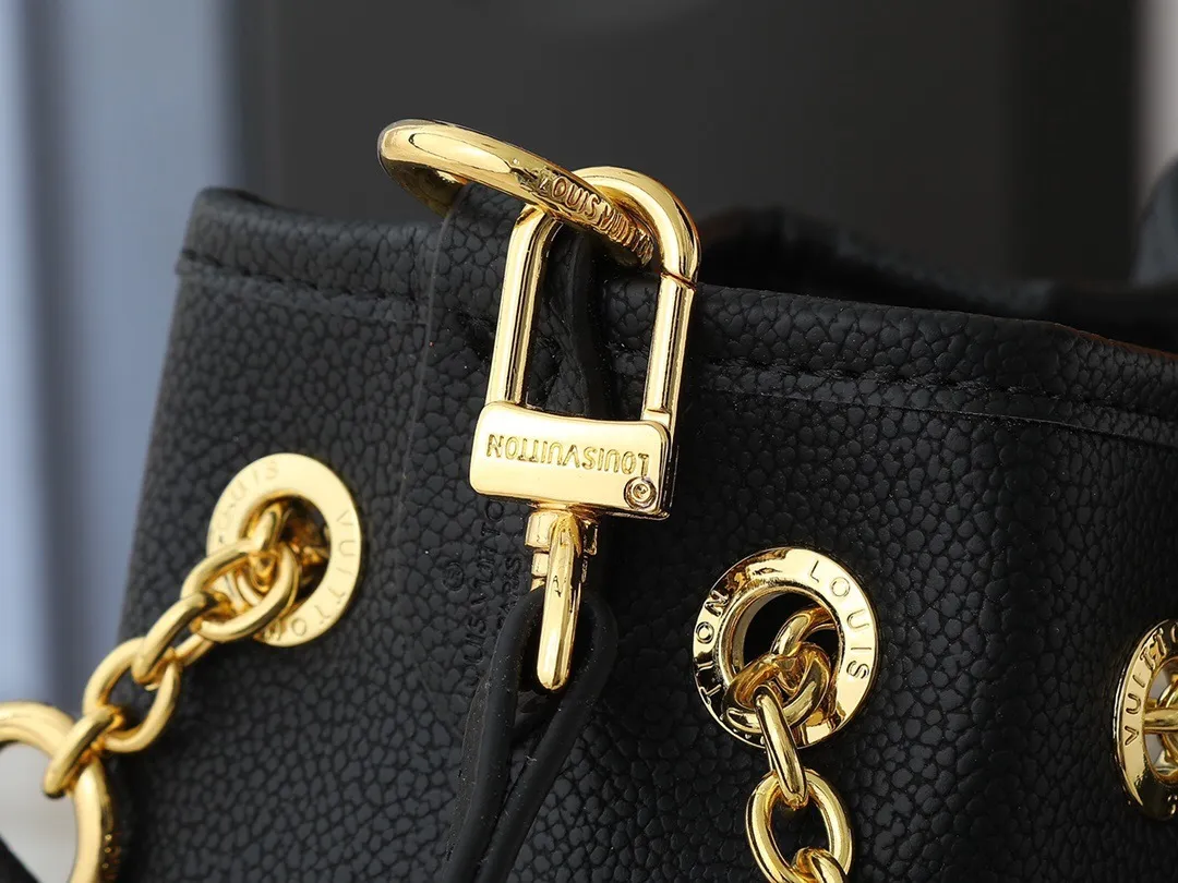 All Categories Official Website "Brand Women's Bags" Women's Bags 💙 LV 2025 New LV Crossbody Bag