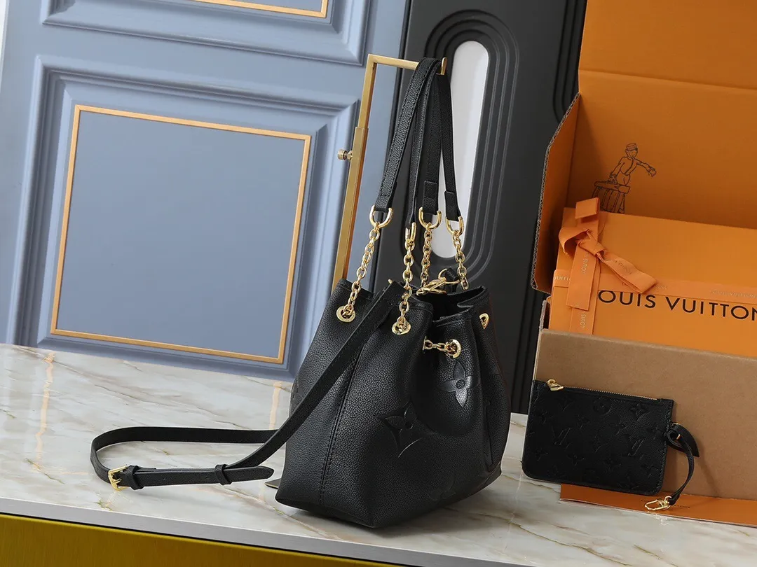 All Categories Official Website "Brand Women's Bags" Women's Bags 💙 LV 2025 New LV Crossbody Bag