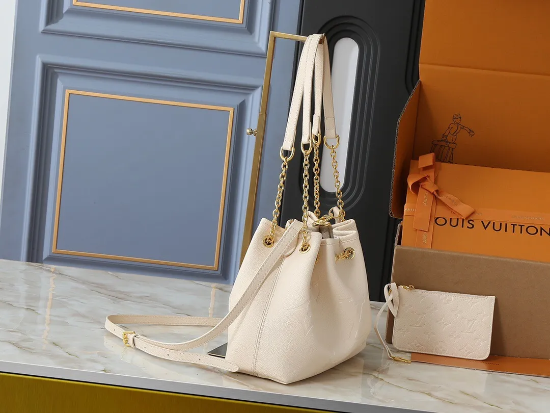 All Categories Official Website "Brand Women's Bags" Women's Bags 💙 LV 2025 New LV Crossbody Bag
